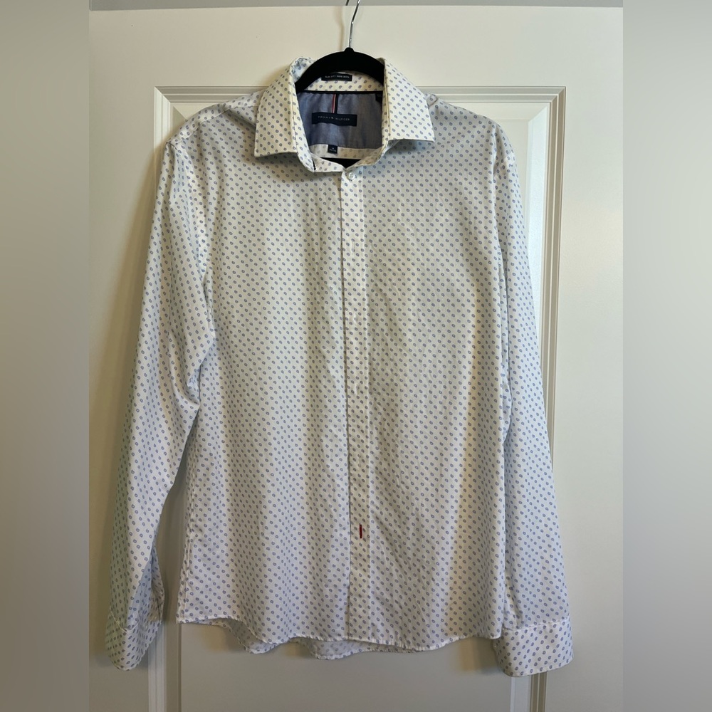 Tommy Hilfiger men’s dress shirt